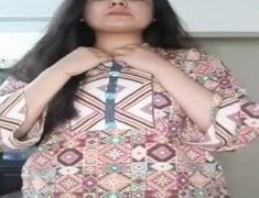 Desi Hot Girl Recording Nude Video For BF
