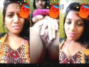 Horny Desi Girl Shows Boobs and Pussy On VC