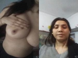 Cute Desi Girl Shows Her Boobs and pussy Cute Desi Girl Shows Her Boobs and pussy