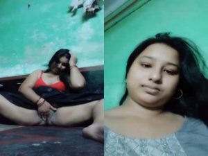 Hot Bangla Girl Shows Her Pussy Hot Bangla Girl Shows Her Pussy